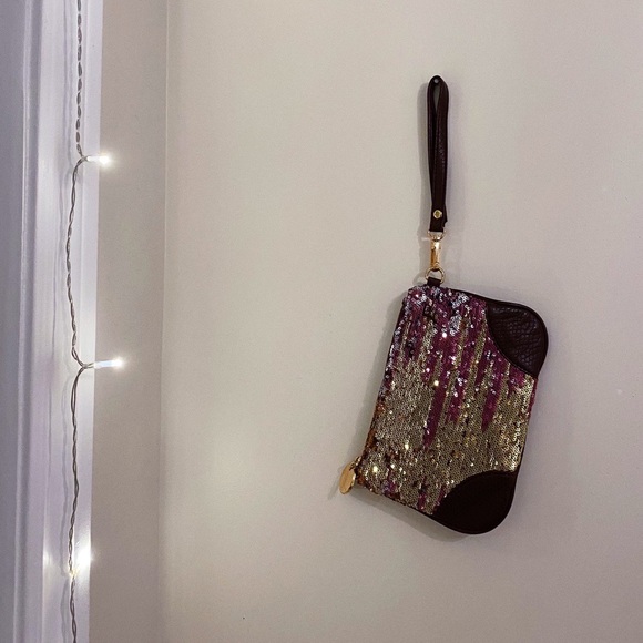 Deux Lux Sequinned Clutch - Picture 4 of 7